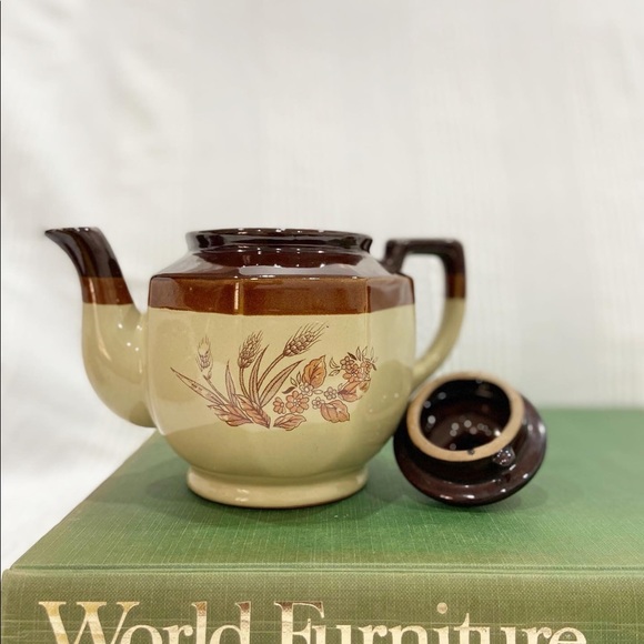 Three tones decorative trio of vases and tea pot - Picture 9 of 12